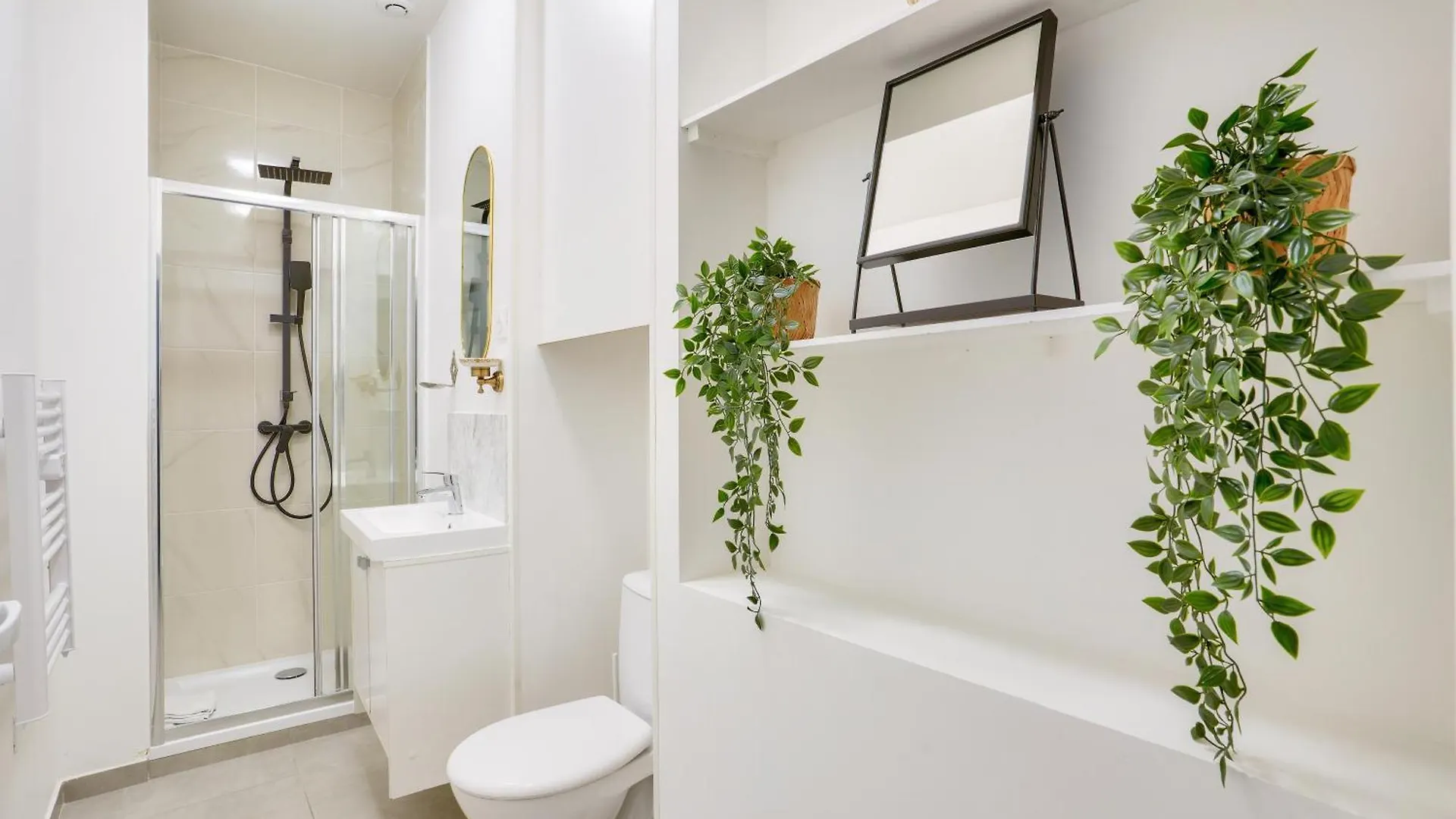 2 Bedrooms In The 15th District Apartment Paris