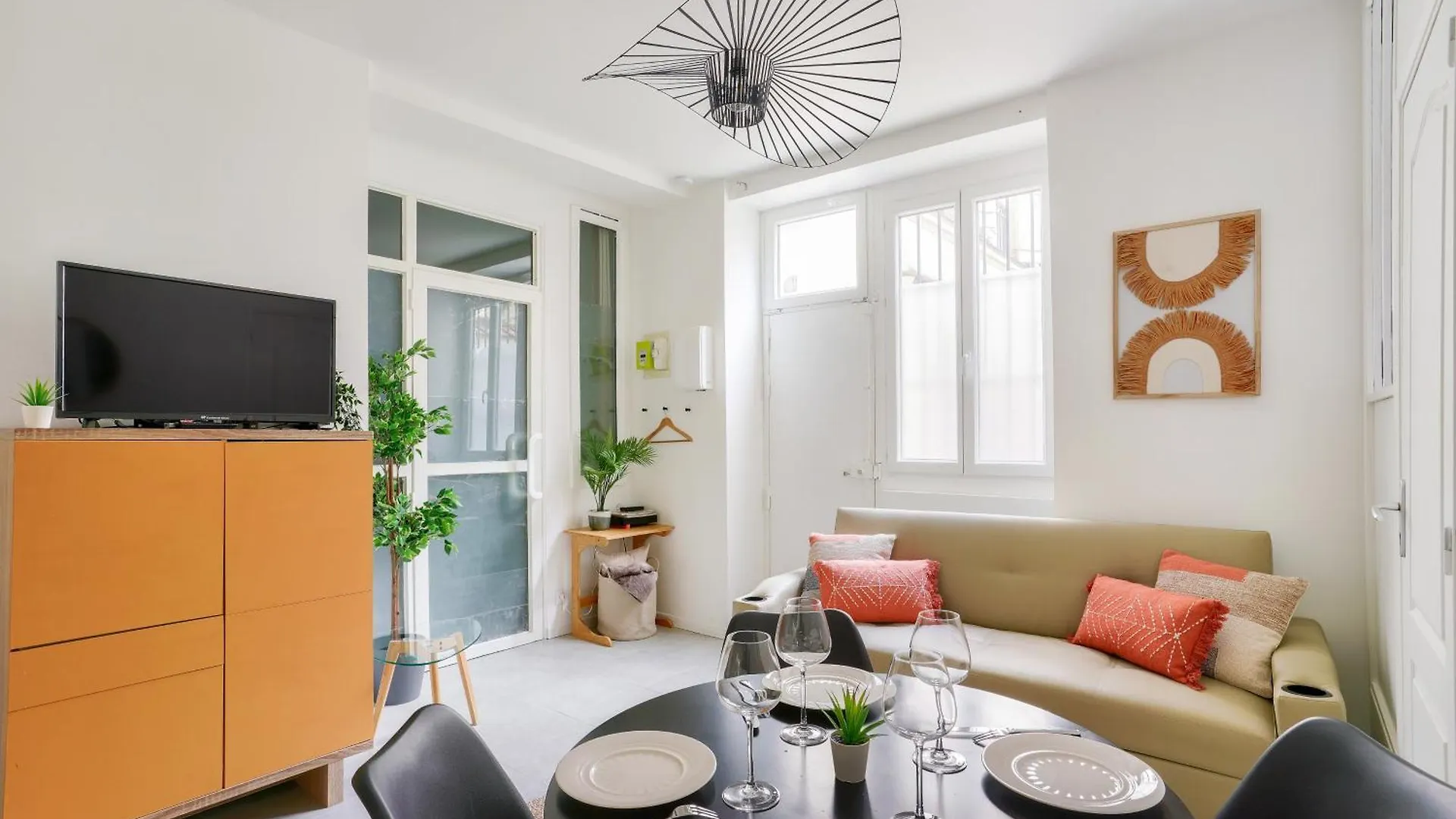 2 Bedrooms In The 15th District * Paris